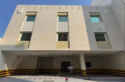 Apartment - 3 Bedrooms - 2 Bathrooms for rent in Umm Ghuwalina - Umm Ghuwailina - Doha