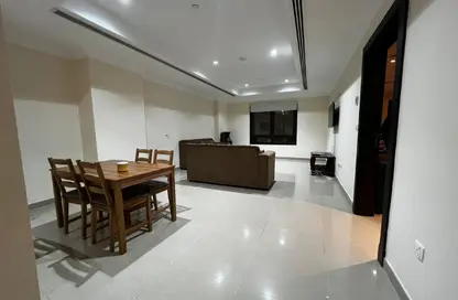 Apartment - 1 Bedroom - 2 Bathrooms for rent in East Porto Drive - Porto Arabia - The Pearl Island - Doha