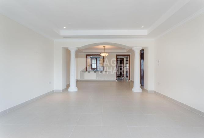 945408 - Property Image 3