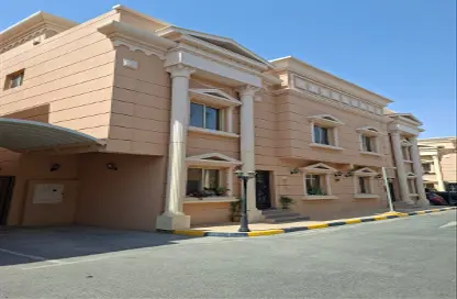 Compound - 5 Bedrooms - 4 Bathrooms for rent in Ain Khaled - Doha