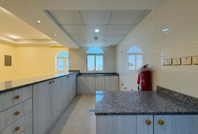 967466 - Property Image 2