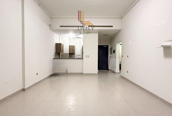 996127 - Property Image 2