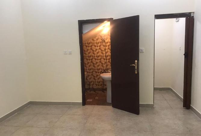 985043 - Property Image 2