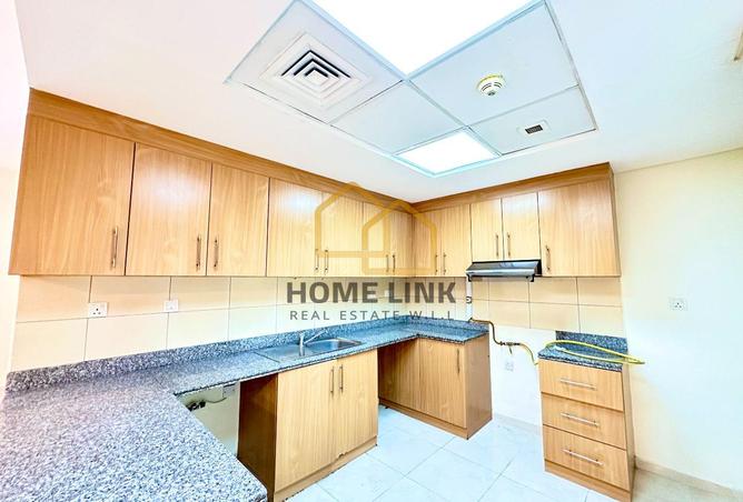 922273 - Property Image 3
