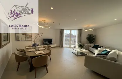 Apartment - 3 Bedrooms - 5 Bathrooms for rent in Floresta Gardens - Floresta Gardens - The Pearl Island - Doha