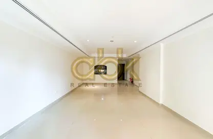 Apartment - 1 Bedroom - 2 Bathrooms for rent in East Porto Drive - Porto Arabia - The Pearl Island - Doha