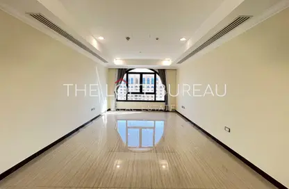 Apartment - 2 Bedrooms - 3 Bathrooms for rent in East Porto Drive - Porto Arabia - The Pearl Island - Doha