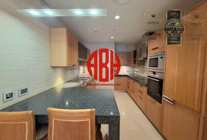 912469 - Property Image 2