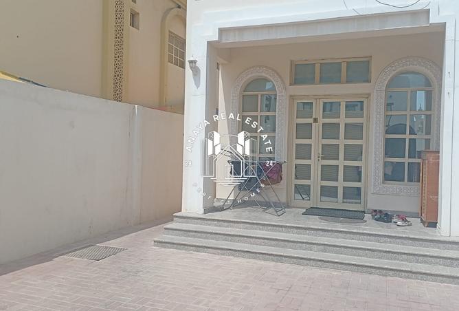 883802 - Property Image 2