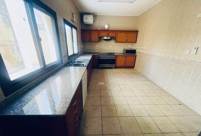 981698 - Property Image 3