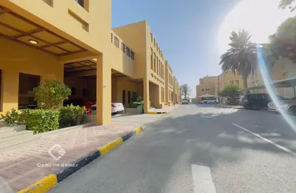 مجمع سكني - 4 غرف نوم - 5 حمامات للايجار في مريخ - المريخ - الدوحة