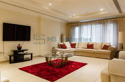 Apartment - 1 Bedroom - 2 Bathrooms for rent in East Porto Drive - Porto Arabia - The Pearl Island - Doha