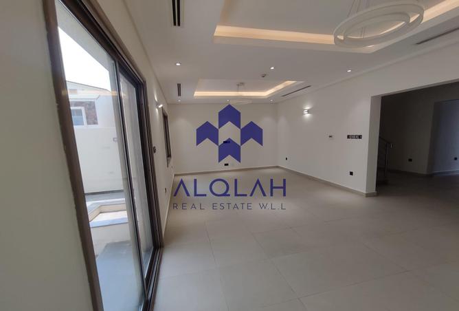 936644 - Property Image 2