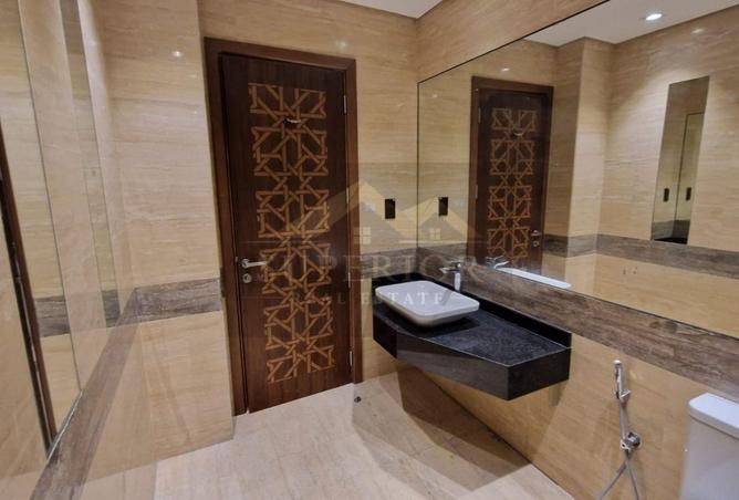 958234 - Property Image 3