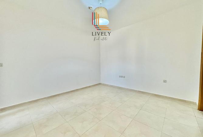 963888 - Property Image 3
