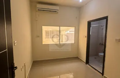 شقة - 1 حمام للايجار في شارع النعيجة - غرب الهلال - الهلال - الدوحة