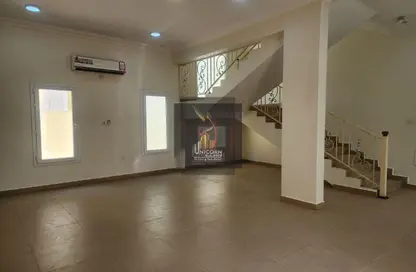 مجمع سكني - 4 غرف نوم - 4 حمامات للايجار في طريق سلوى - العزيزية - الدوحة