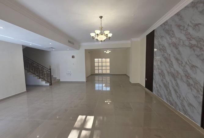 950494 - Property Image 2