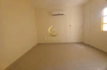 Apartment - 2 Bedrooms - 2 Bathrooms for rent in Al Mansoura - Al Mansoura - Doha