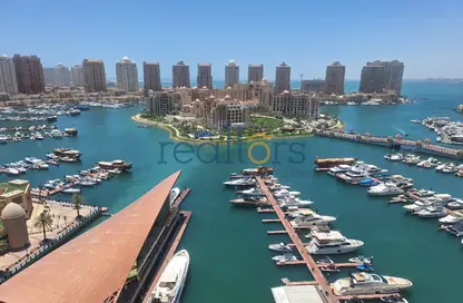 Apartment - 3 Bedrooms - 3 Bathrooms for rent in Tower 8 - Porto Arabia - The Pearl Island - Doha