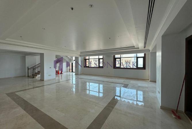 950787 - Property Image 2