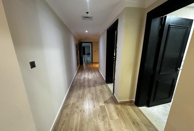 974493 - Property Image 2