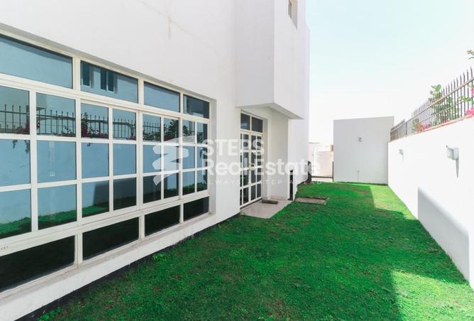 995327 - Property Image 3