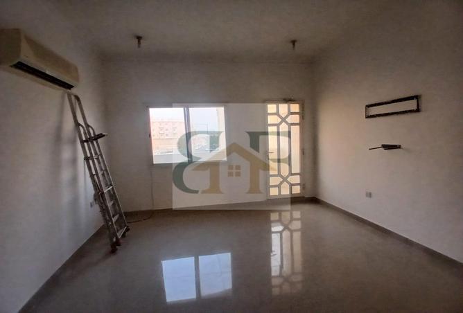 972798 - Property Image 2