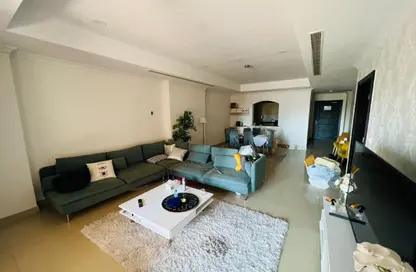 Apartment - 1 Bedroom - 2 Bathrooms for sale in One Porto Arabia - Porto Arabia - The Pearl Island - Doha