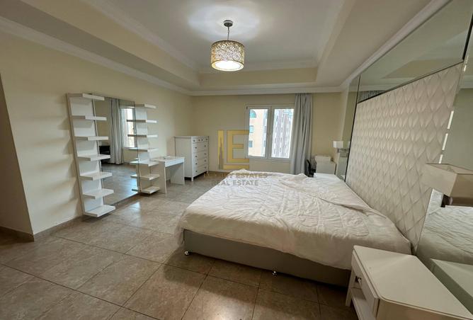 888745 - Property Image 2