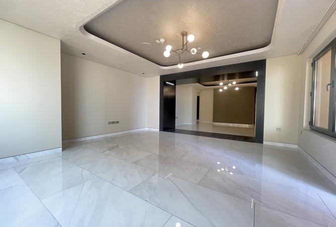 985578 - Property Main Image