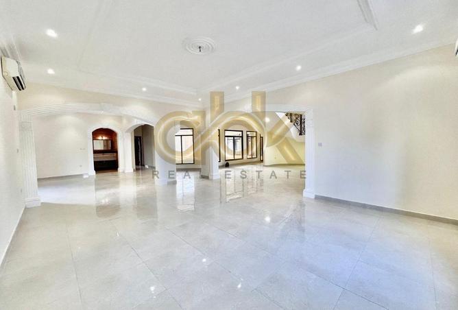 889909 - Property Image 3