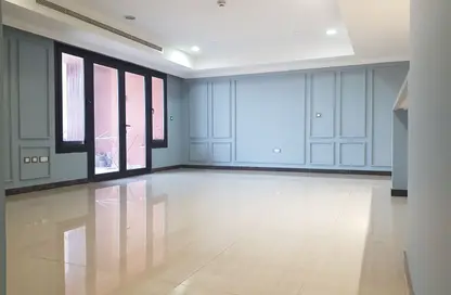 Apartment - 2 Bedrooms - 3 Bathrooms for rent in Porto Arabia - The Pearl Island - Doha