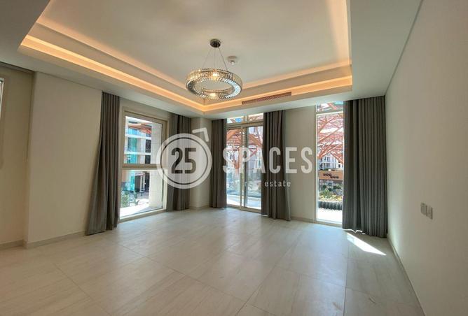 902234 - Property Image 2