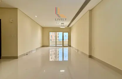 Apartment - 2 Bedrooms - 2 Bathrooms for rent in Marina Residences 195 - Marina District - Lusail