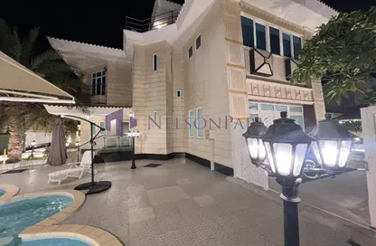Duplex - 3 Bedrooms - 5 Bathrooms for rent in West Bay - West Bay - Doha