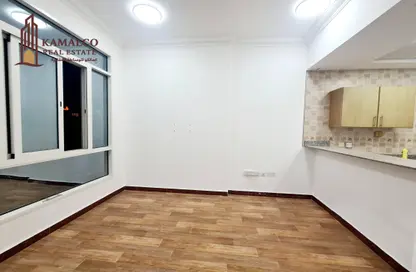 Apartment - 2 Bedrooms - 2 Bathrooms for rent in Al Mansoura - Al Mansoura - Doha