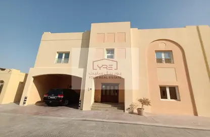 Villa - 5 Bedrooms - 6 Bathrooms for rent in Izghawa - Izghawa - Doha