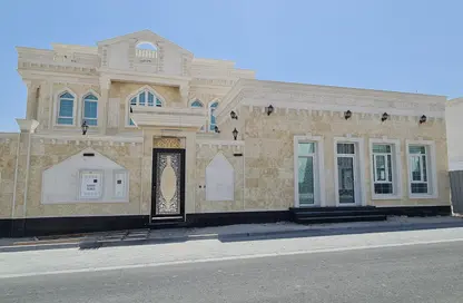 Villa - 7 Bedrooms for sale in Al Wukair - Al Wukair - Al Wakra