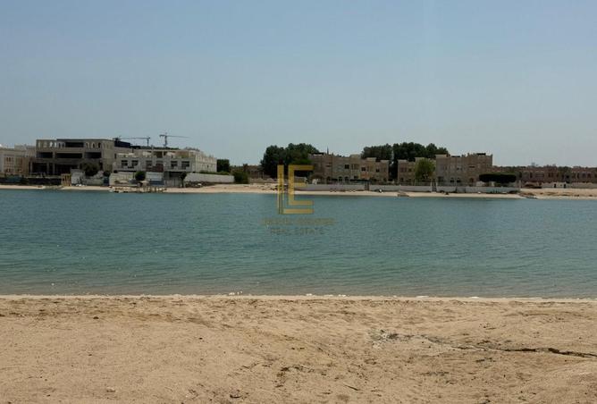 931645 - Property Image 2