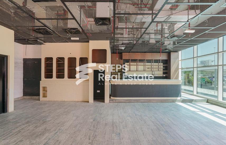 محل تجاري للايجار فى برج وست باي Prestigious Coffee Shop for Rent in