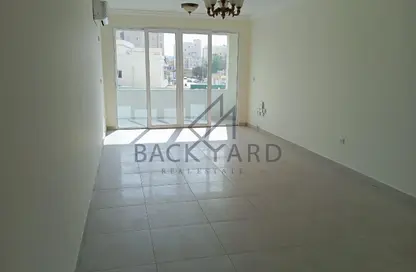 شقة - 2 غرف نوم - 2 حمامات للايجار في شارع السد - السد - الدوحة