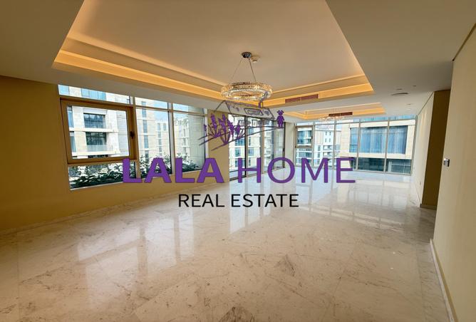 916490 - Property Main Image