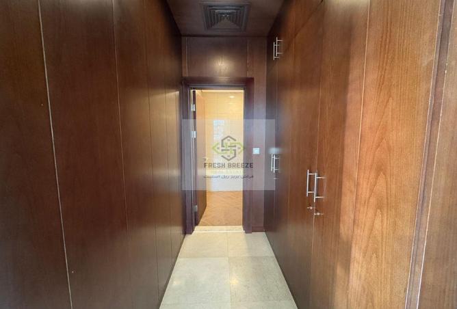 994722 - Property Image 2