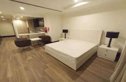 Apartment - Studio - 1 Bathroom for rent in Viva West - Viva Bahriyah - The Pearl Island - Doha