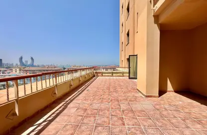 Apartment - 1 Bedroom - 2 Bathrooms for rent in West Porto Drive - Porto Arabia - The Pearl Island - Doha