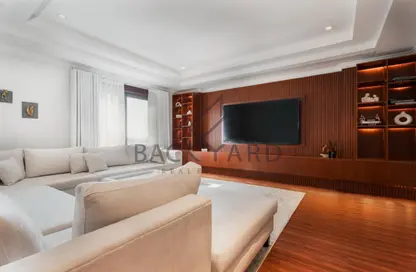 Apartment - 1 Bedroom - 2 Bathrooms for rent in West Porto Drive - Porto Arabia - The Pearl Island - Doha