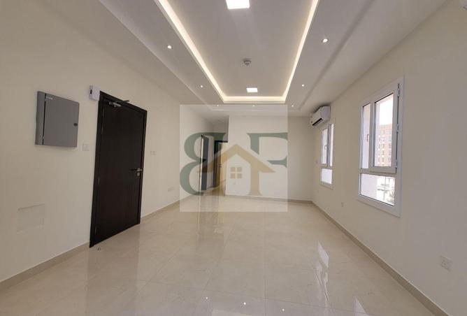 927749 - Property Main Image