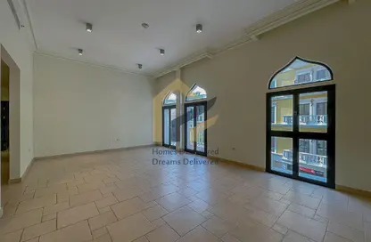 Apartment - 3 Bedrooms - 3 Bathrooms for rent in Carnaval - Qanat Quartier - The Pearl Island - Doha