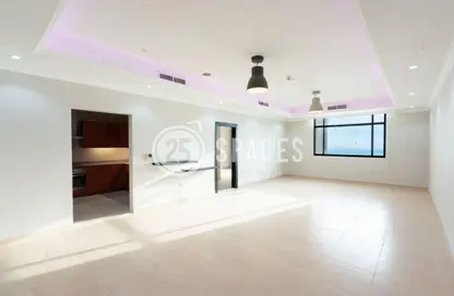 Apartment - 2 Bedrooms - 3 Bathrooms for rent in West Porto Drive - Porto Arabia - The Pearl Island - Doha Apartment - 2 Bedrooms - 3 Bathrooms for rent in West Porto Drive - Porto Arabia - The Pearl Island - Doha